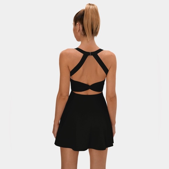 Halara Backless Twisted Active Dress with Built in Shorts| EASY PEEZY| NEW!!🖤🖤 - Picture 1 of 16
